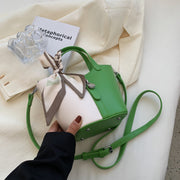 Ribbon Designer 女士小号对比色皮革水桶斜挎包 2022 夏季时尚可爱托特单肩包