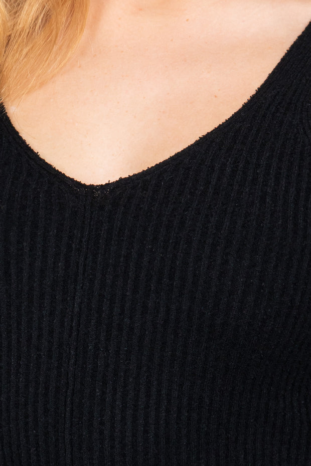 Sleeveless V-neck Sweater Top
